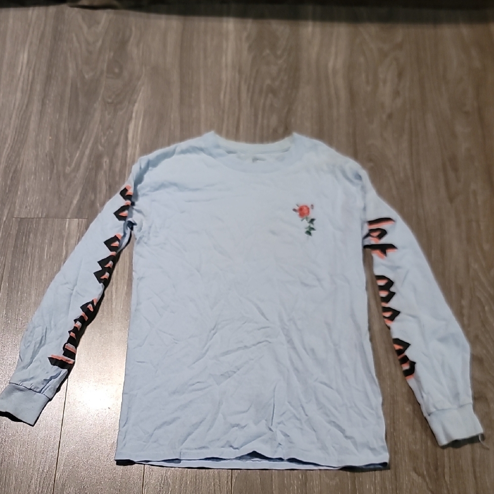 🔥3 for $15🔥Light Blue Long Sleeve Shirt with Rose Detail